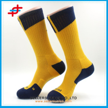 Calcetines de baloncesto de entrenamiento dryfit de poliéster / cojín de talón calcetines de baloncesto directo de deportes profesionales para hombre dryfit disponible